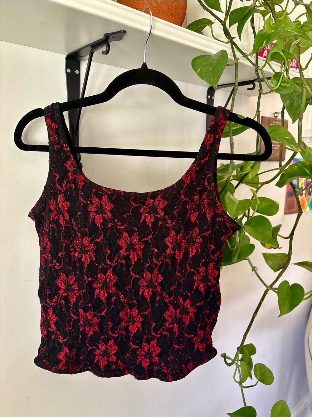 Black & Red Floral Lace Tank Top - Women's Sleeveless Cami